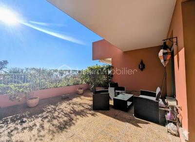 Appartement - 90 m² - 4 pièces