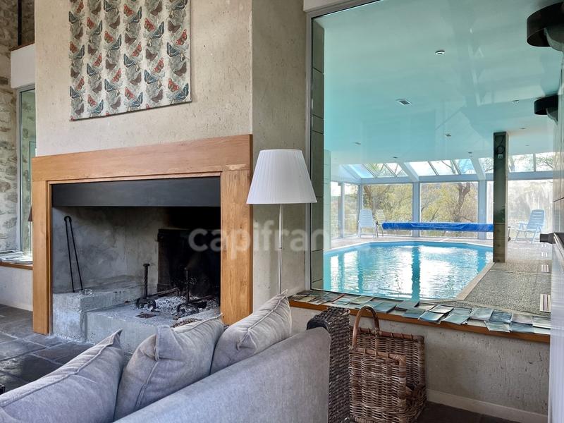 Propriété - 279 m² - 9 pièces