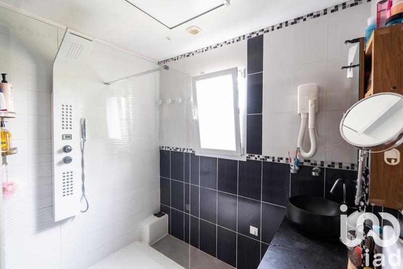 Maison - 180 m² - 6 pièces