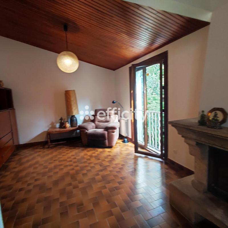 Maison - 163 m² - 6 pièces