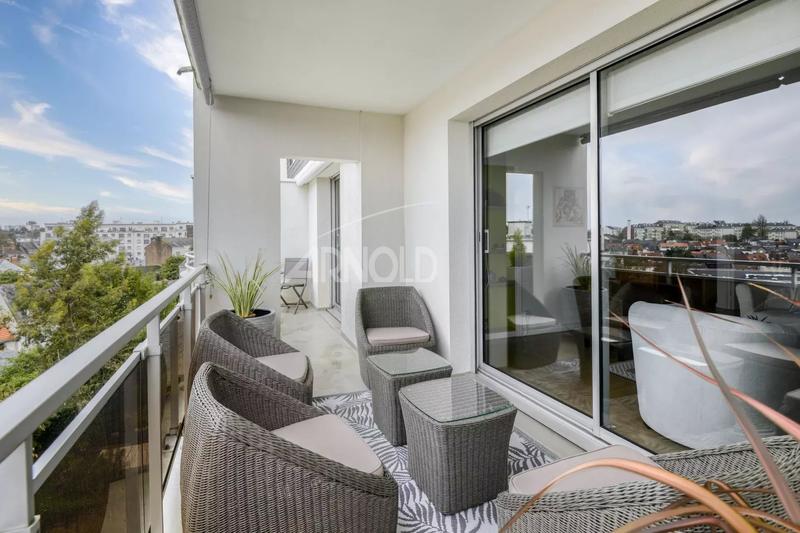 Appartement - 94 m² - 4 pièces