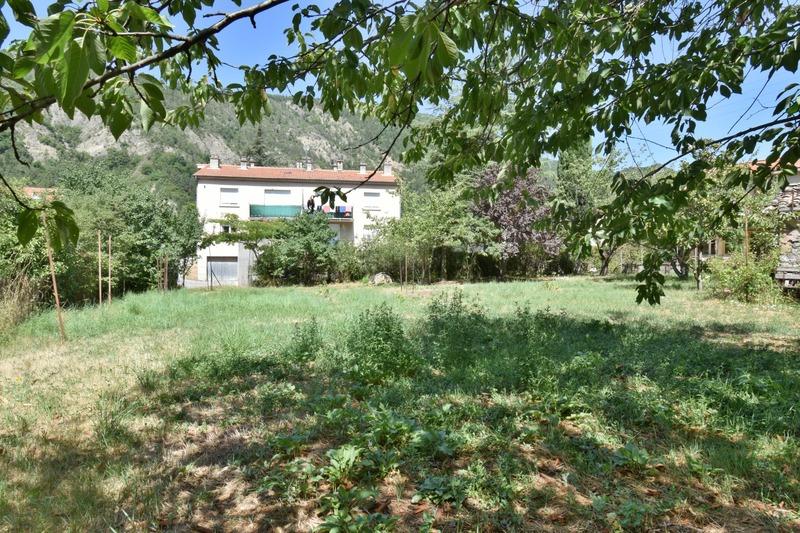 Terrain constructible - 528 m²