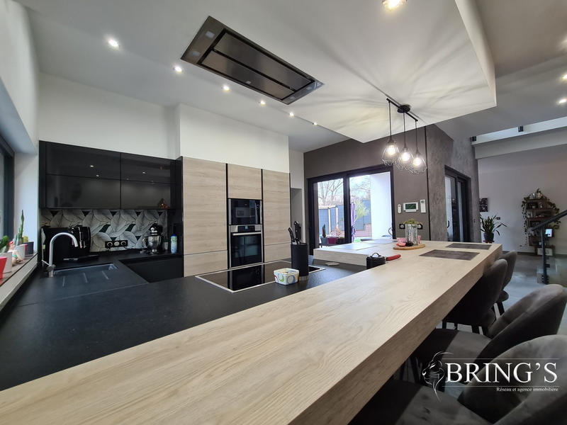 Maison - 162 m² - 5 pièces