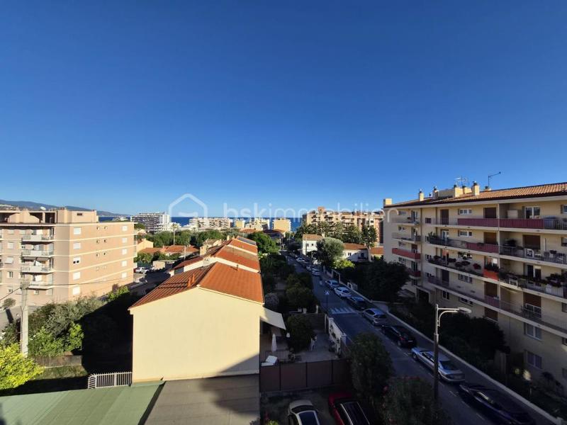 Appartement - 60 m² - 2 pièces