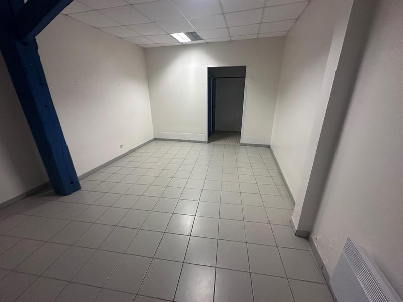 Local commercial - 150 m² - 1 pièce