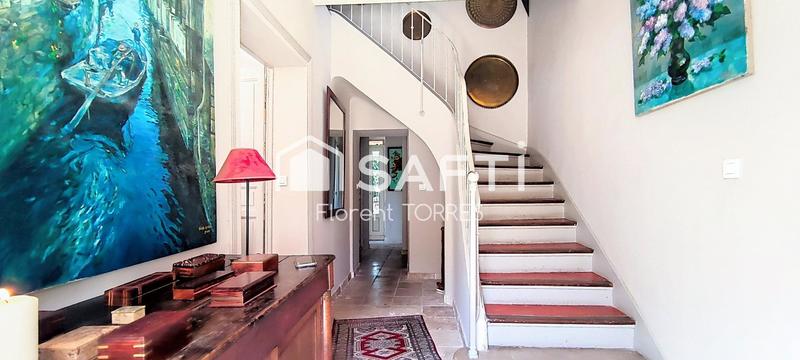 Maison - 250 m² - 9 pièces