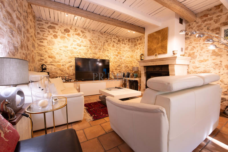 Maison - 201 m² - 5 pièces