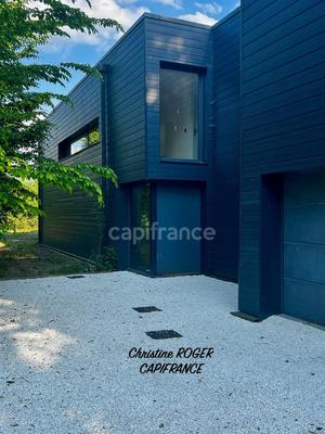 Maison - 268 m² - 8 pièces