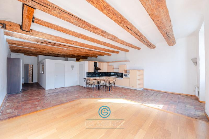 Appartement - 101 m² - 3 pièces