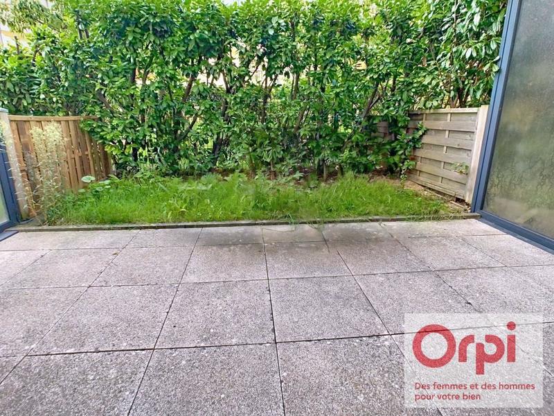 Studio - 26 m² - 2 pièces