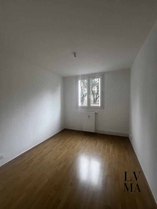 Appartement - 86 m² - 5 pièces