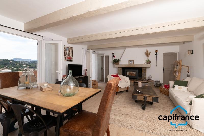Maison - 175 m² - 7 pièces