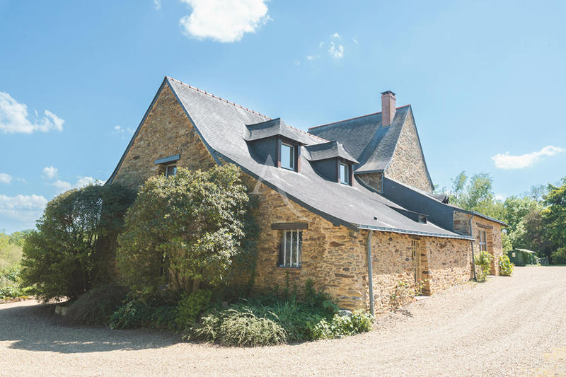 Maison - 400 m² - 18 pièces