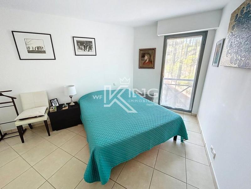 Appartement - 90 m² - 3 pièces