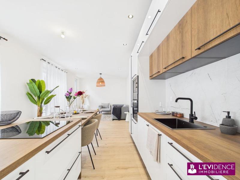 Appartement - 77 m² - 3 pièces