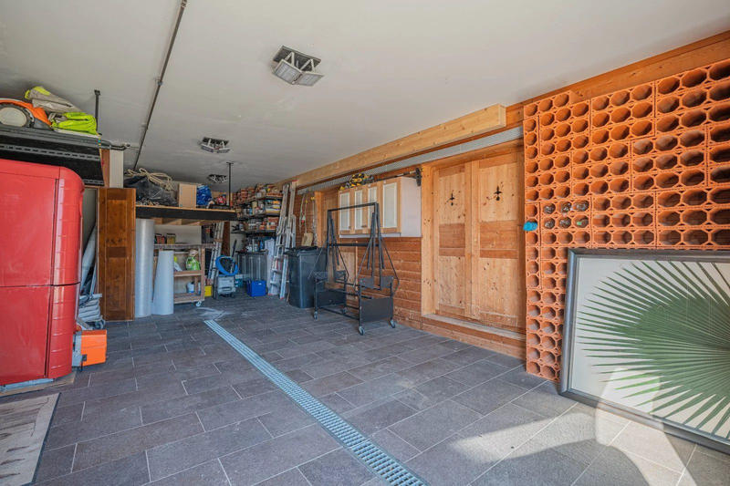 Maison - 393 m² - 12 pièces