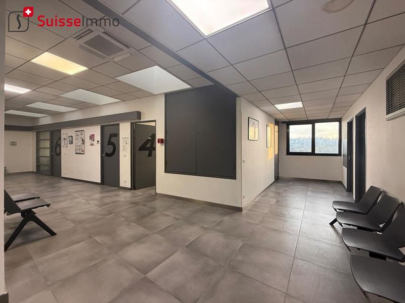 Local d'activité / Entrepôt - 220 m²