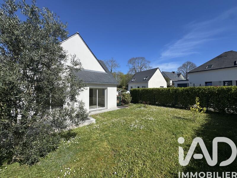 Maison - 90 m² - 5 pièces