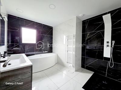 Maison - 144 m² - 5 pièces