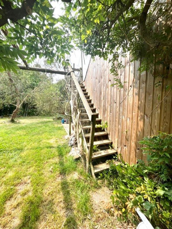 Maison - 170 m² - 9 pièces