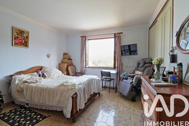 Maison - 170 m² - 6 pièces