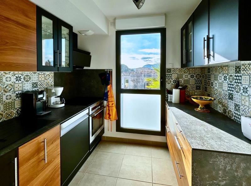 Appartement - 83 m² - 4 pièces