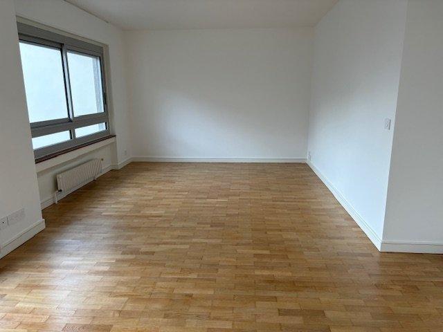 Appartement - 85 m² - 3 pièces