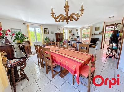 Maison - 110 m² - 5 pièces