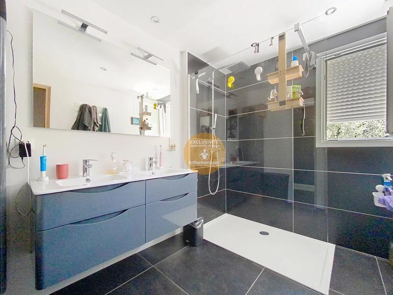 Maison - 151 m² - 7 pièces