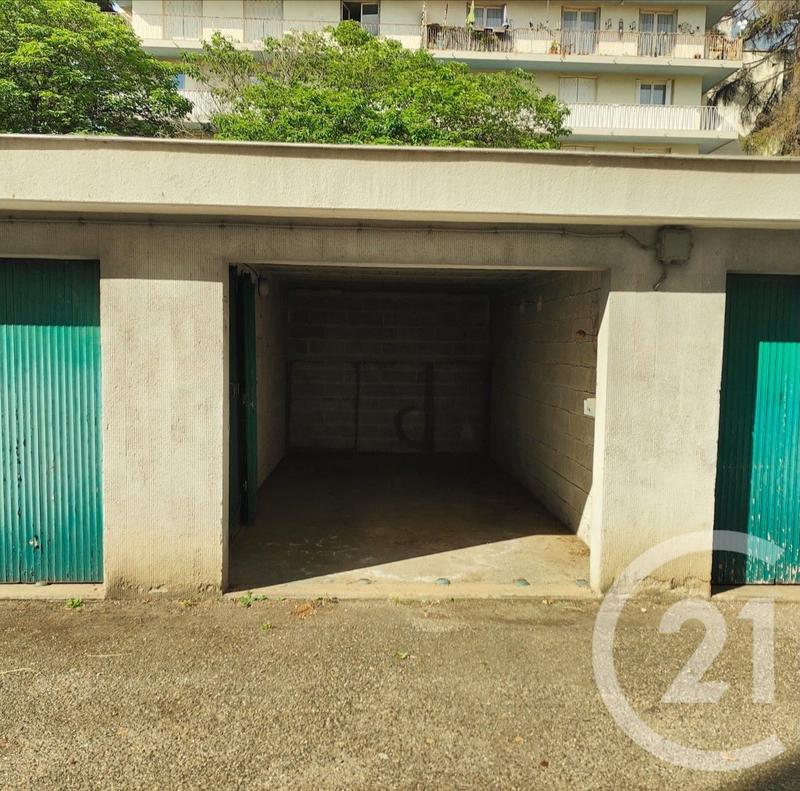 Parking / Garage - 16 m²