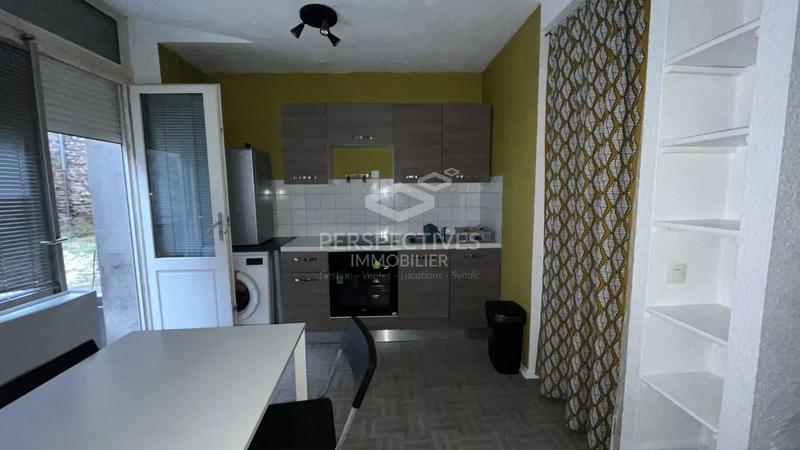 Studio - 25 m² - 1 pièce