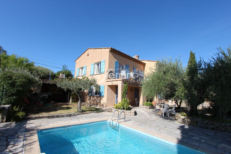 Maison - 206 m² - 6 pièces