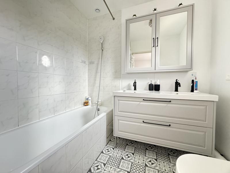 Maison - 105 m² - 6 pièces