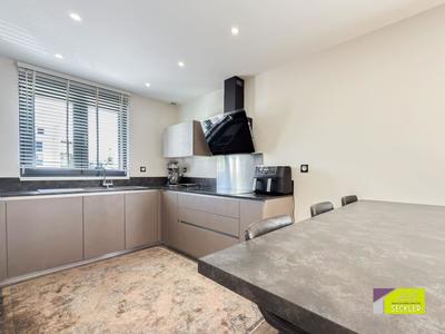 Maison traditionnelle - 143 m² - 5 pièces