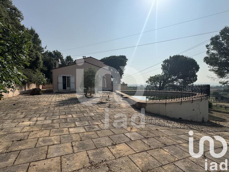 Maison - 260 m² - 6 pièces