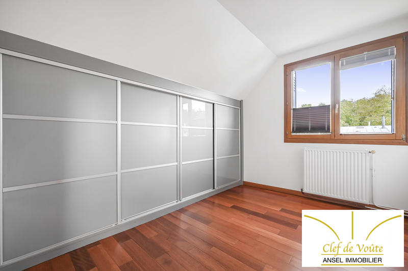 Maison - 152 m² - 6 pièces