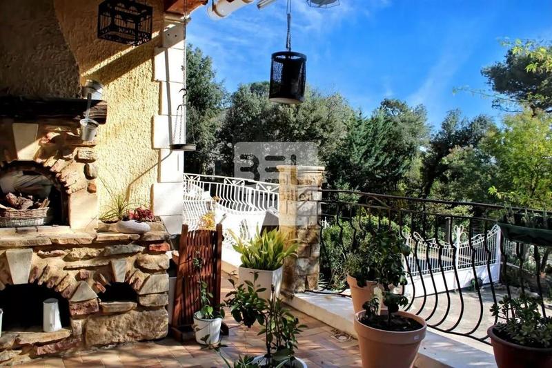 Villa - 186 m² - 8 pièces