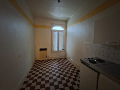 Maison - 248 m² - 10 pièces