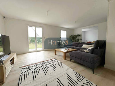 Maison - 104 m² - 4 pièces