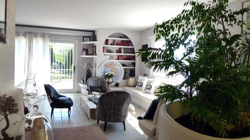 Maison - 209 m² - 6 pièces