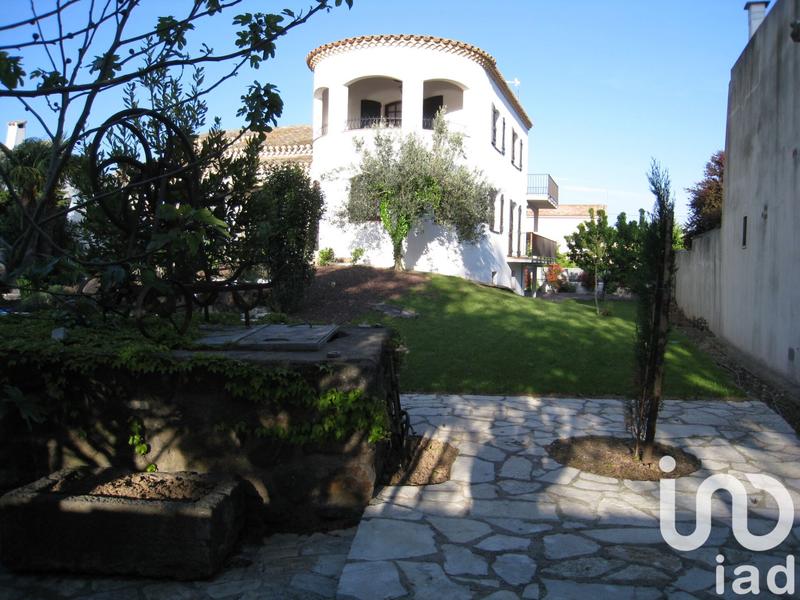 Maison - 330 m² - 8 pièces