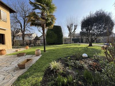 Maison - 434 m² - 7 pièces