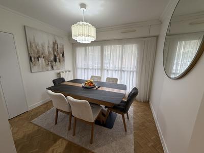 Appartement - 94 m² - 5 pièces