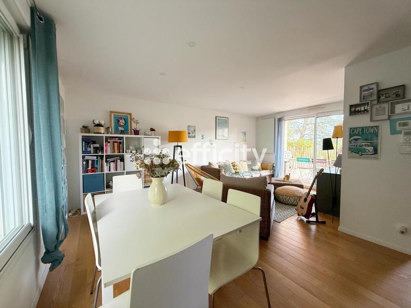 Appartement - 122 m² - 6 pièces