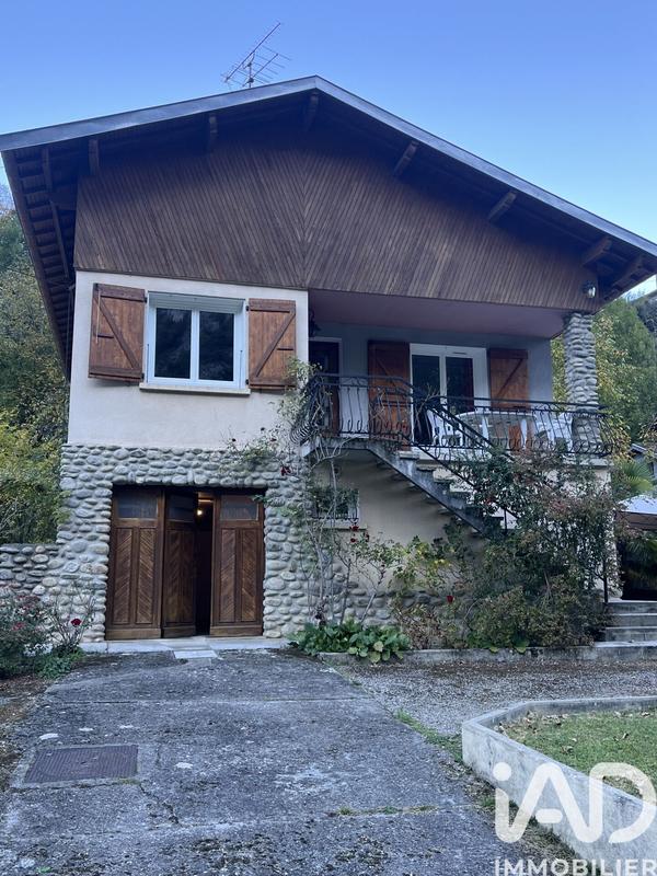 Maison de village - 107 m² - 8 pièces