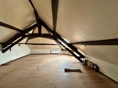 Maison - 178 m² - 9 pièces