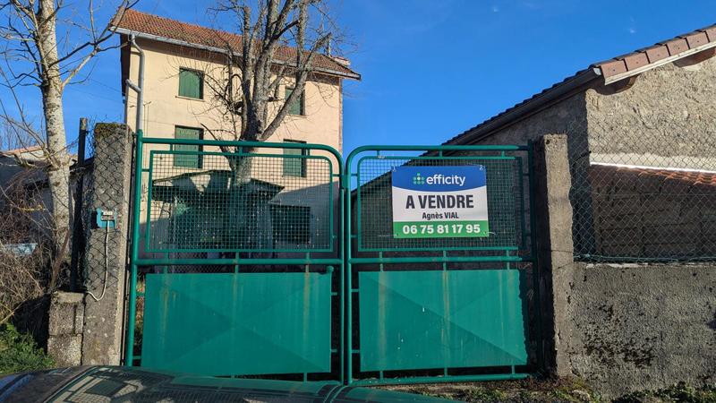 Maison - 200 m² - 12 pièces