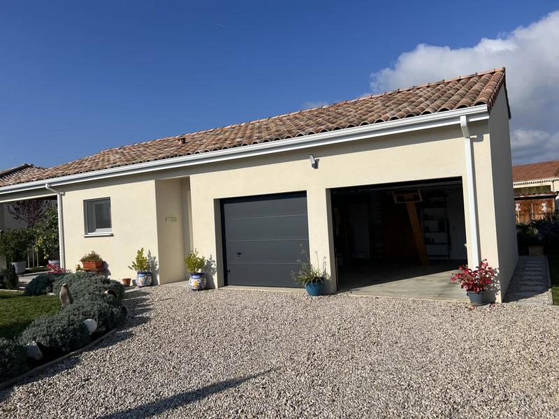 Maison - 110 m² - 4 pièces