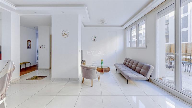 Appartement - 82 m² - 3 pièces