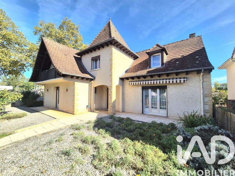 Maison - 137 m² - 6 pièces